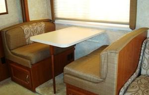 CHATEAU SAUVIGNON 31' CLASS C MOTORHOME