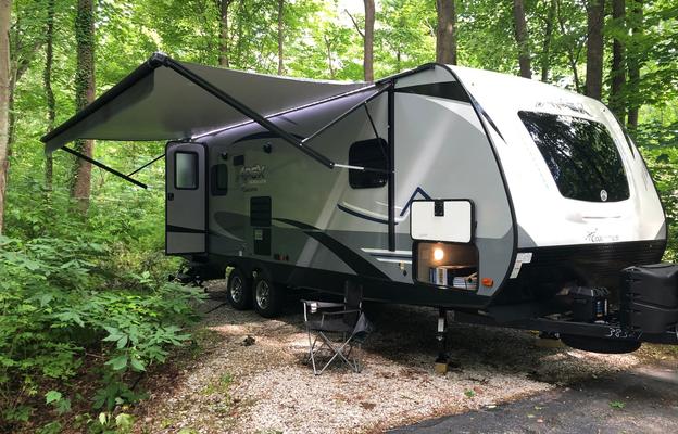 Apex Ultra-Lite 26’ 2021 Couples Camper