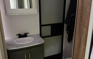 2024 Eddie Bauer BH, We Deliver & Set Up Sleeps 10