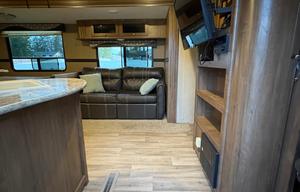 2017 Dutchmen Aspen Trail M‑2750BHS Travel Trailer