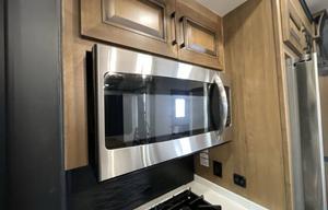 Luxury Monthly RV Stay for Traveling Professionals