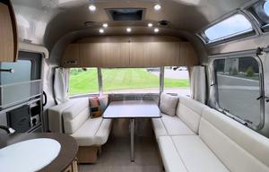"Sky Glider" Airstream Flying Cloud 25FB