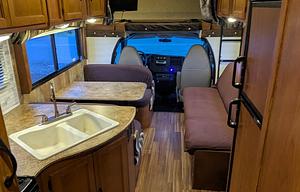 2014 Chevy RV of Altoona- Super Clean!