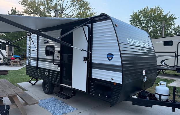 2025 Hideout Sport Single Axle 175BH RV rental photo 1
