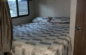 2020 Chevy Gulf Stream RV Conquest 23DBL Lite