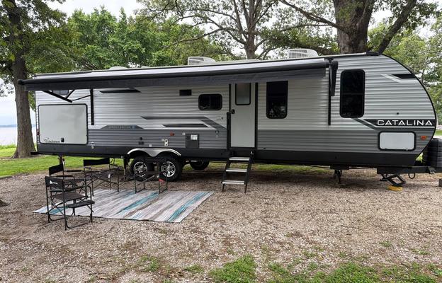 2024 Couchman - Perfect for Your Next Adventure!