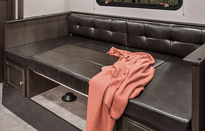 Lightweight Family Camper | Sleeps 6 | Bunks