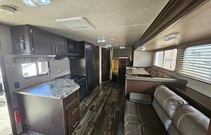 2016 Cherokee Grey Wolf 26DBH RV rental photo 9