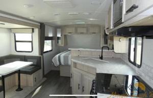 2022 Shadow Cruiser 225RBS RV rental photo 7