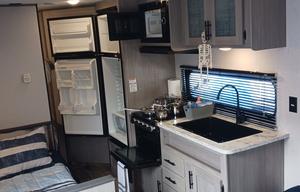 Close to theme parks and many great campgrounds!