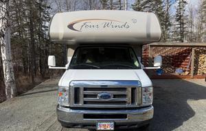Alaska Adventure RV | Sleeps 6 | Easy Drive