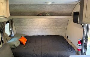 2025 Forest river Aurora light 16BHX RV rental photo 4