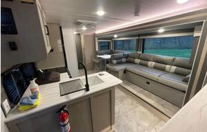 2023 Forest River RV Salem Cruise Lite Platinum 28VBXLX RV rental photo 4