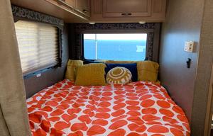 Angie and Eddie's THOR 4 WINDS Class C