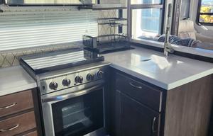 2020 Forest River 5th wheel with washer and dryer