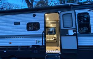 Adventurous 2023 Keystone Hideout: Sleeps 8
