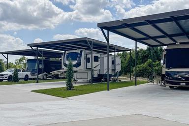 ROYAL PALMS RV RESORT