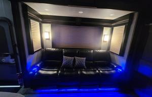 2018 Dutchmen RV Voltage V3605 RV rental photo 7