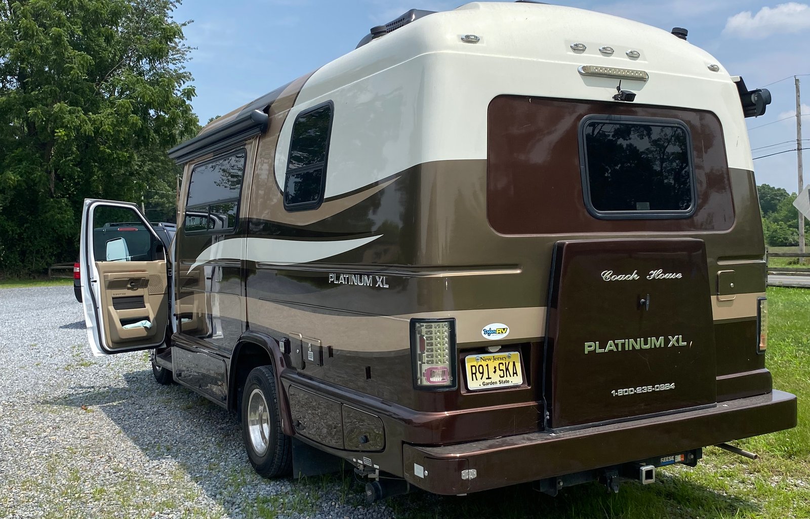 Goldy  A 2015 Coach House Platinum w/2 slideouts!