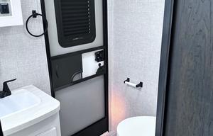 2024 Jay Flight 324BDS RV rental photo 9