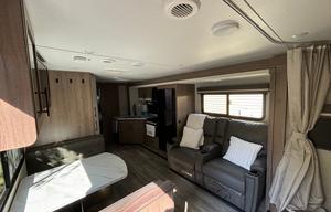 Bonnaroo Friendly RV w/4 Bunks! **Delivery Only**