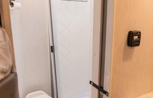 Fully STOCKED! Roomy Luxury Sleeps 8 Pet Friendly