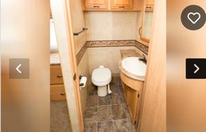 Beautiful 2011 Thor Four Winds Hurricane 32A