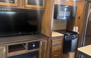 2018 Coachmen RV Chaparral 392MBL RV rental photo 14