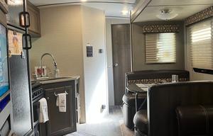 2018 Keystone RV Premier Ultra Lite 31BKPR