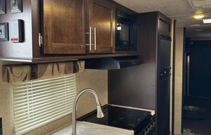 2017 Forest River RV Cherokee Grey Wolf 27RR RV rental photo 19
