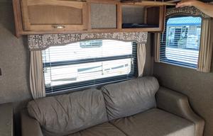 28' SUMMERLAND SLEEPS 10 COMES FULLY STOCKED