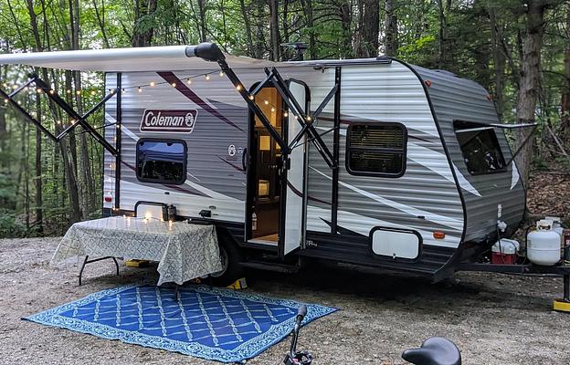 2017 Dutchmen RV Coleman Lantern LT Series 15BH
