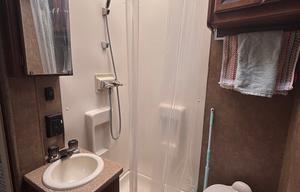 2015 Thor Motor Coach Axis 24.1