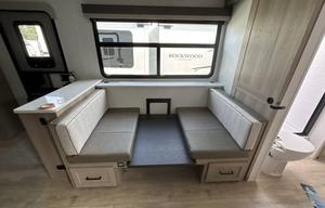 Luxury Camper | Theater Seating | Sleeps 4