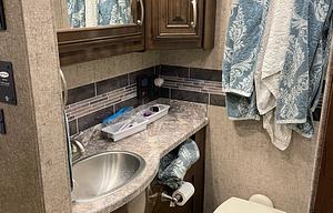 2019 Thor Motor Coach Outlaw 38MB Haul your Toys!