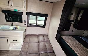 Book Your Family Get Away in our Jayflight 264BH