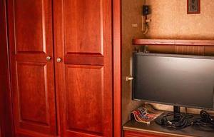 "PET FRIENDLY" Inniss Highway Haven