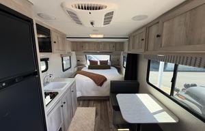 Lil Cozy Ready to Book Great for First Time RV'ers
