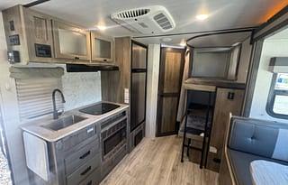 The Little Hauler 3700 lb Bunkhouse
