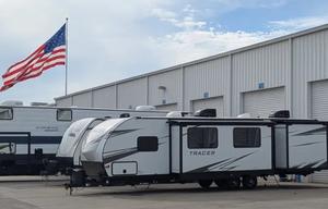 Tracer BUNK HOUSE pet /festival friendly sleeps 9