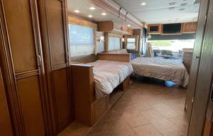 Beautiful Bay Star - Huge Floor Plan!