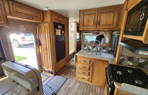 2017 Thor motor coach quantum series RQ29