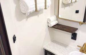 2020 Heartland Pioneer BH 305 RV rental photo 4