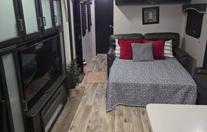 2020 Venture 333VFK Front Kitchen w/ Ent. Package