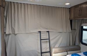 Family Getaway Ready – 2018 Jayco Greyhawk for 8
