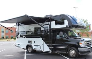 Cozy 23' Class C Motorhome | Sleeps 5