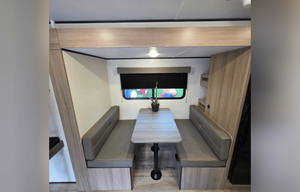 BRAND NEW 2027 Keystone Coleman Light 22BX