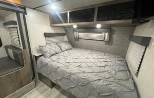 The Little Hauler 3,700 lb Bunkhouse