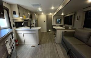 2024 Aurora 29TQS RV rental photo 3