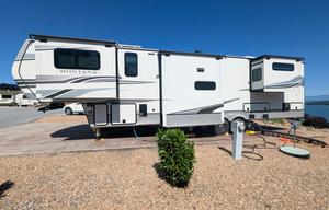 Montana Legacy | Large Luxurious RV with 5 slides